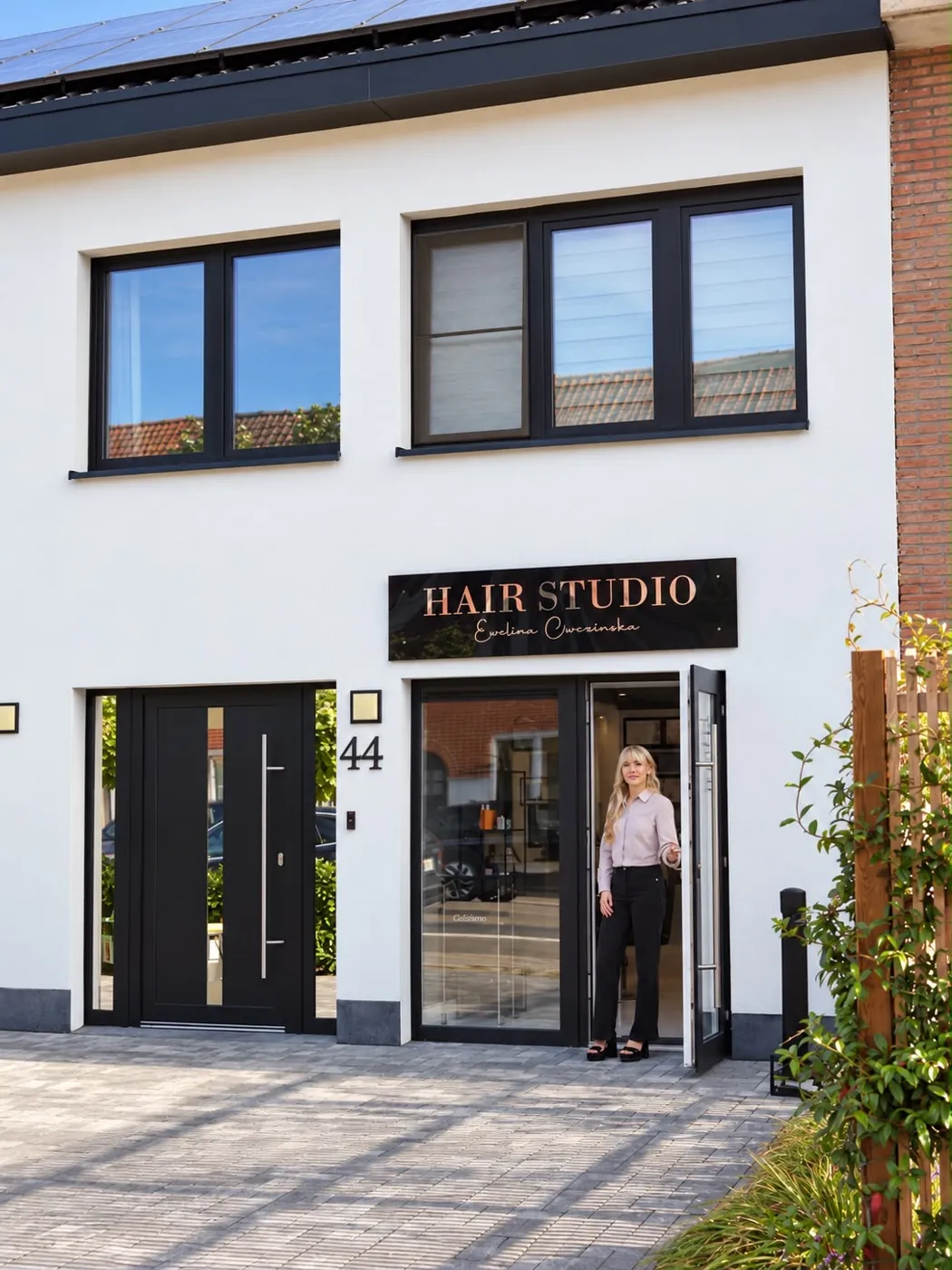Gevel van Hair Studio Ewelina Czerwinska aan de Europalaan 44 in Tielt